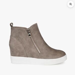 Women's Journee Penelope Taupe Wedge Sneakers